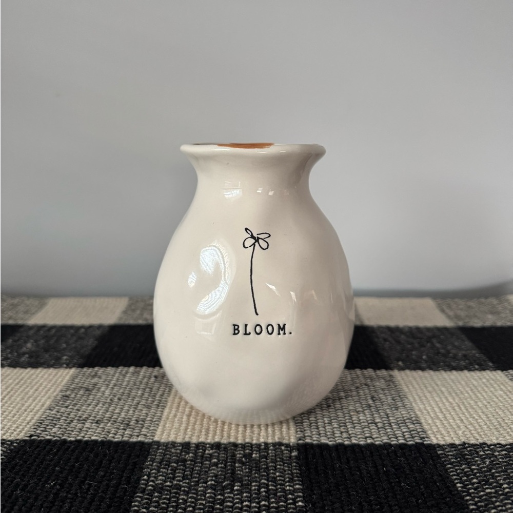 🆕 Rae Dunn Bloom Bud Vase